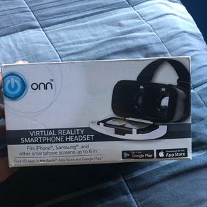 Virtual Reality Smartphone Headset